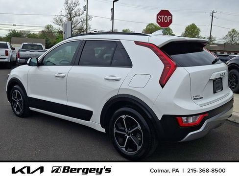 Certified 2024 Kia Niro LX FWD image 8