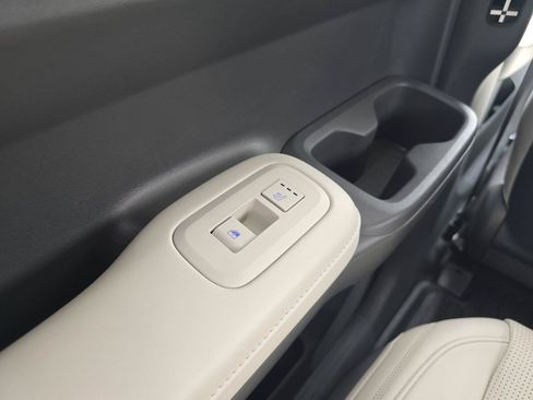 Used 2025 Hyundai Santa Fe Calligraphy FWD image 21