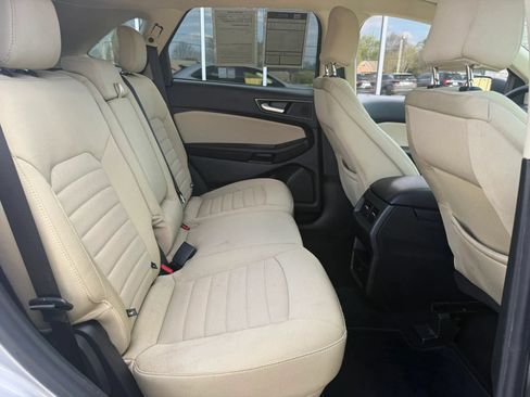 Used 2023 Ford Edge SE AWD/4WD image 16
