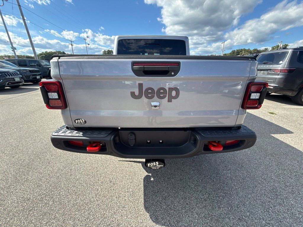 Certified 2021 Jeep Gladiator Rubicon AWD/4WD image 4