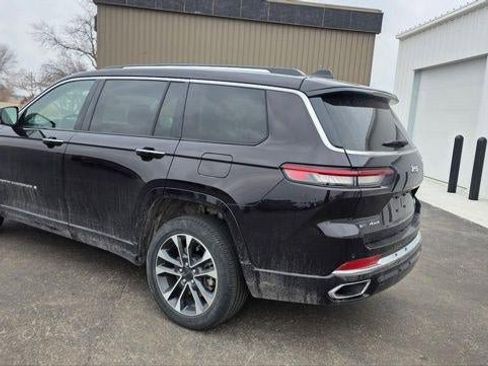 Used 2023 Jeep Grand Cherokee L Overland image 11