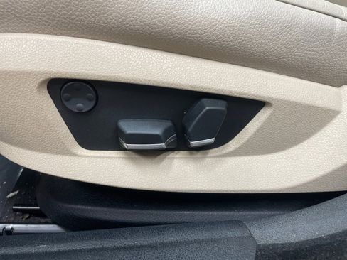 Used 2011 BMW 528i Sedan image 16