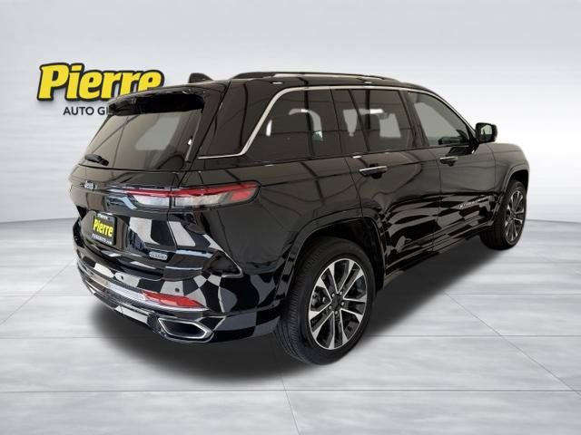 Used 2023 Jeep Grand Cherokee Overland w/ Advanced Protech Group III AWD/4WD image 6