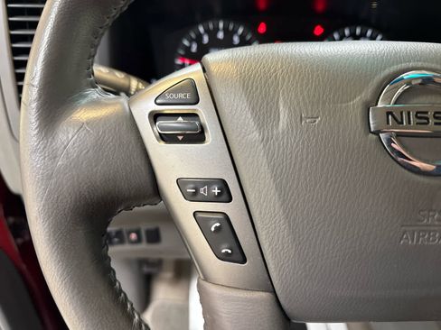 Used 2017 Nissan NV 3500 SL image 19