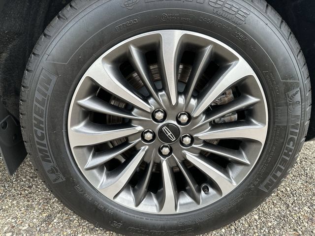 Used 2023 Lincoln Nautilus AWD w/ Premium Package image 20