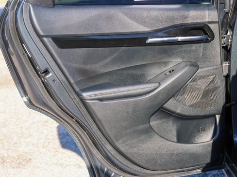 Used 2024 Kia Seltos SX w/ SX Sunroof Package image 13