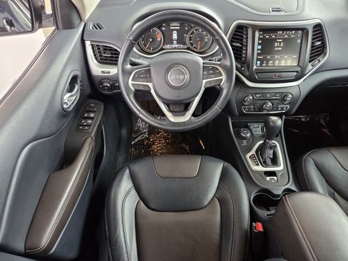 Used 2016 Jeep Cherokee Limited w/ Luxury Group AWD/4WD image 16