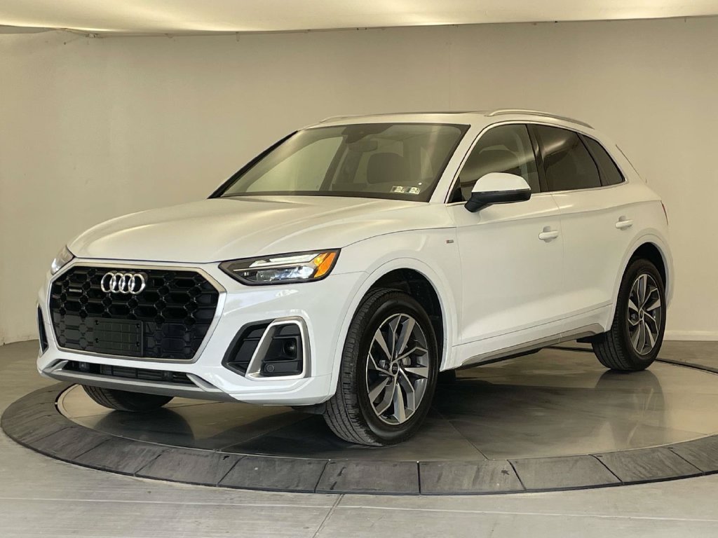 Certified 2023 Audi Q5 2.0T Premium w/ Convenience Package AWD/4WD image 1