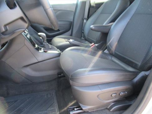 Used 2022 Buick Encore Preferred w/ Safety Package II image 15