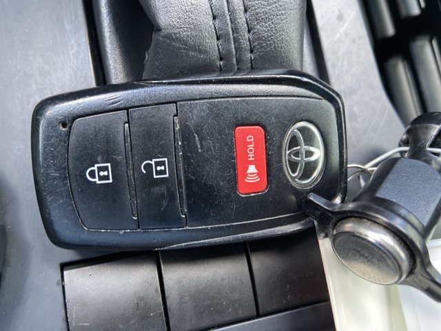 Used 2025 Toyota Tacoma SR5 AWD/4WD image 11