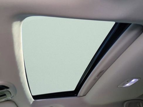 Used 2025 Subaru Outback Limited w/ Popular Package #2 image 23