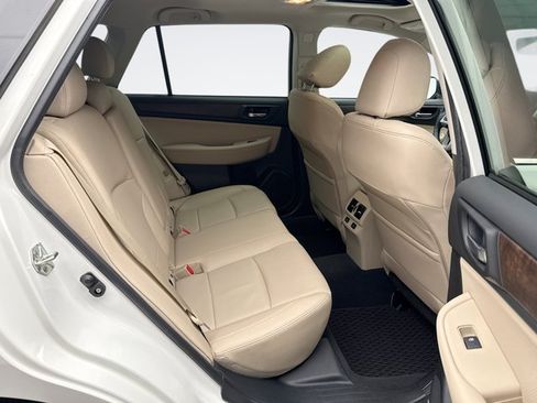 Used 2017 Subaru Outback 2.5i Limited AWD/4WD image 20
