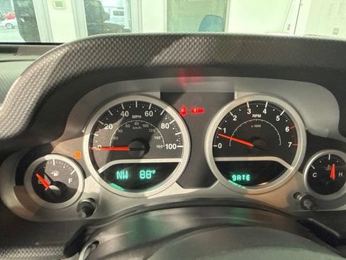 Used 2010 Jeep Wrangler Unlimited Rubicon AWD/4WD image 20