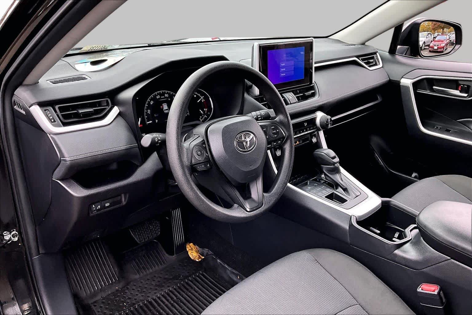 Certified 2025 Toyota RAV4 XLE AWD/4WD image 17
