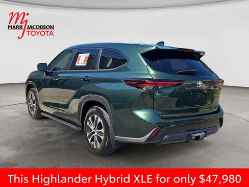 Used 2025 Toyota Highlander XLE AWD/4WD image 15