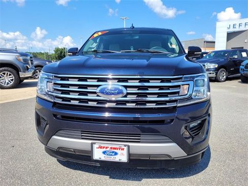 Used 2021 Ford Expedition XLT image 2