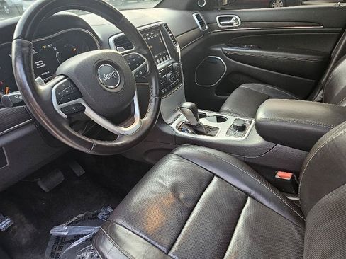Used 2018 Jeep Grand Cherokee Summit AWD/4WD image 10