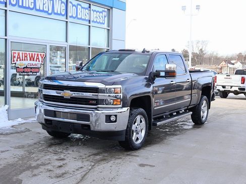 Used 2015 Chevrolet Silverado 2500 LTZ image 6