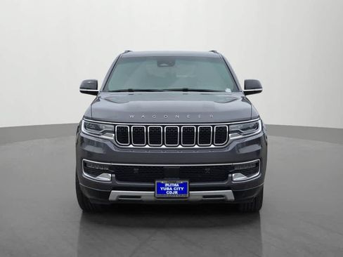 Used 2024 Jeep Wagoneer L Series II RWD image 2