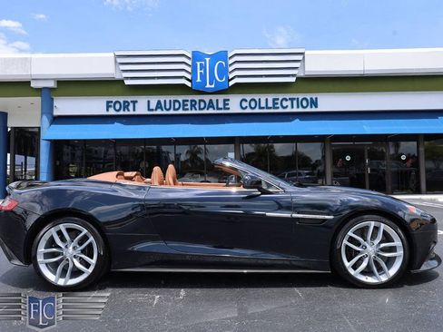 Used 2016 Aston Martin Vanquish Volante RWD image 33