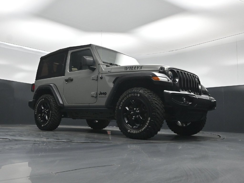 Used 2022 Jeep Wrangler Sport AWD/4WD image 3