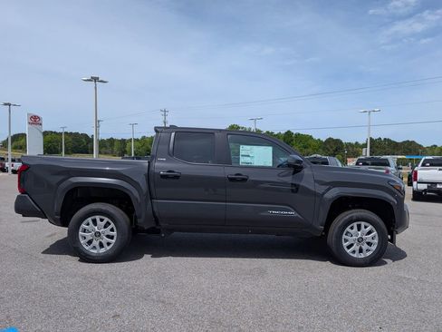 New 2026 Toyota Tacoma SR image 6