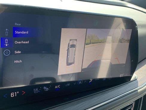 New 2025 Chevrolet Suburban Premier image 21