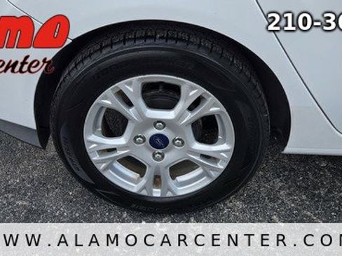 Used 2016 Ford Fiesta SE FWD image 12