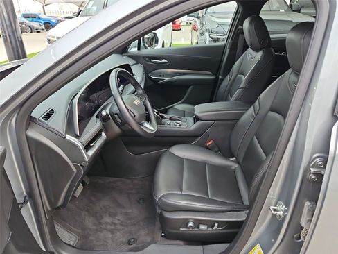 Certified 2025 Cadillac XT4 Premium Luxury FWD image 9