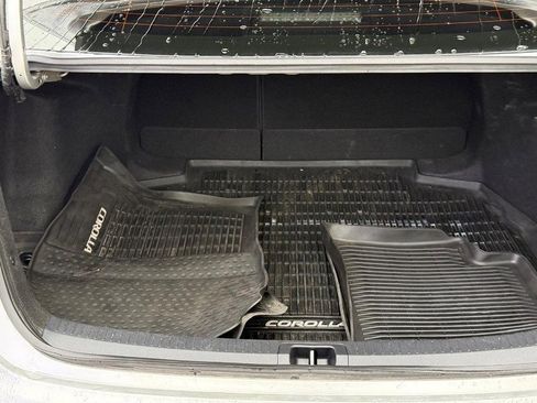 Used 2020 Toyota Corolla LE image 9