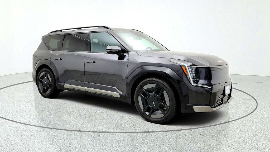Used 2024 Kia EV9 GT-Line AWD/4WD image 3