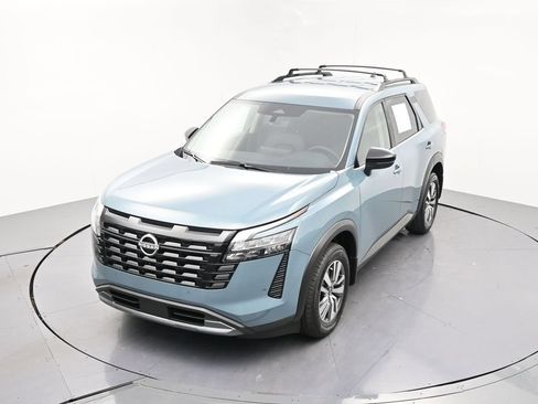 Used 2026 Nissan Pathfinder SL FWD image 18