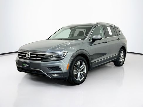 Used 2018 Volkswagen Tiguan SEL Premium w/ 3rd Row Seat Package AWD/4WD image 3
