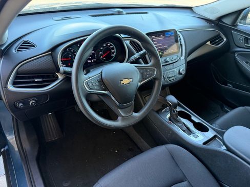 Used 2025 Chevrolet Malibu LS FWD image 26