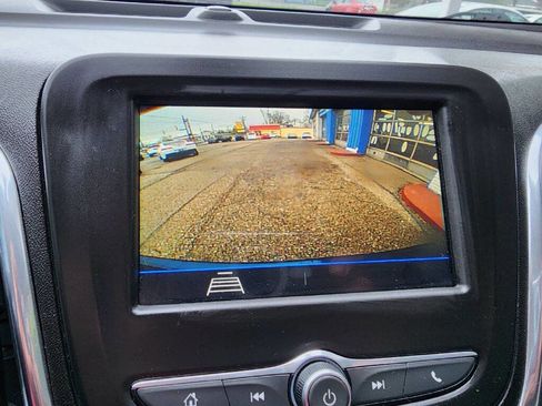 Used 2019 Chevrolet Equinox LT image 16