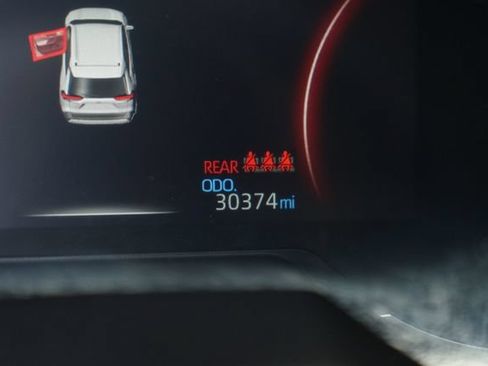Used 2024 Toyota RAV4 LE FWD image 25