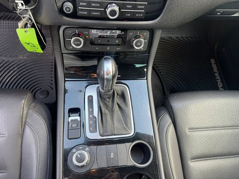 Used 2012 Volkswagen Touareg Sport AWD/4WD image 17
