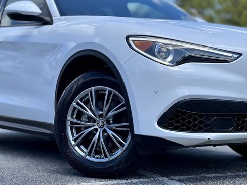 Used 2022 Alfa Romeo Stelvio Sprint image 4
