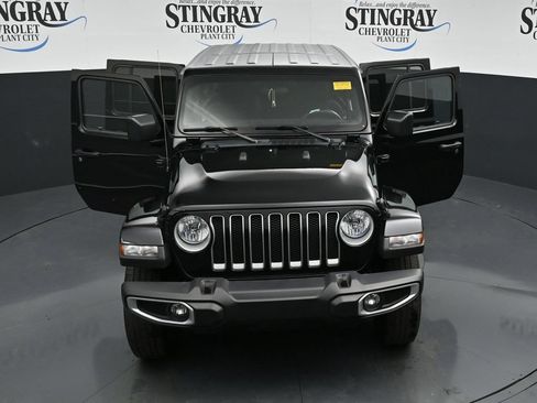 Used 2021 Jeep Wrangler Unlimited Sahara AWD/4WD image 34