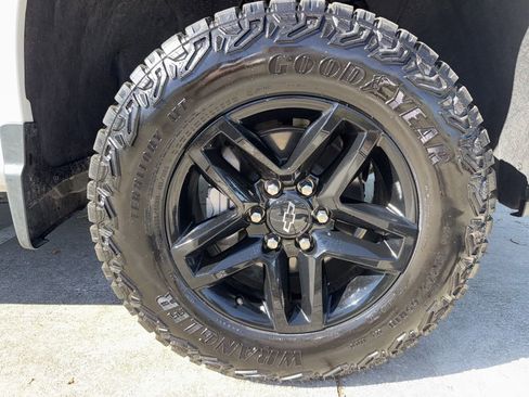 Used 2025 Chevrolet Silverado 1500 Custom Trail Boss image 43