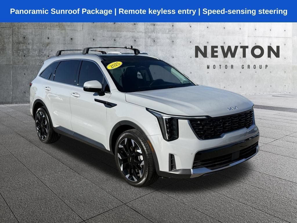 Used 2025 Kia Sorento EX w/ Panoramic Sunroof Package FWD image 1