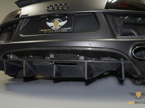 Used 2011 Audi R8 V10 image 9