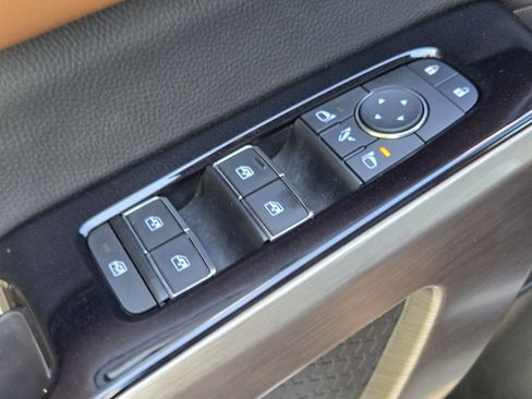 Used 2023 Nissan Pathfinder Platinum w/ Cargo Package image 28