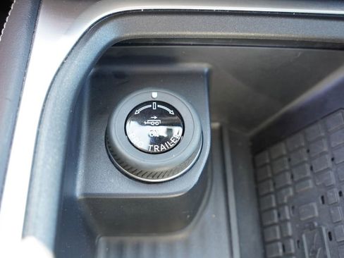 Used 2025 Ford Expedition Platinum AWD/4WD image 34