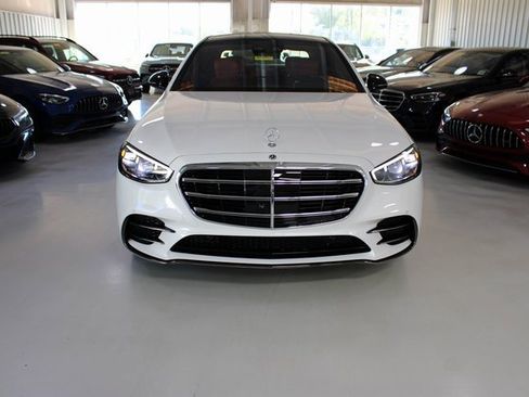 Used 2025 Mercedes-Benz S 580 S 580 4MATIC w/ AMG Line Package image 42