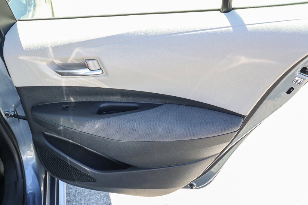 Used 2020 Toyota Corolla LE FWD image 19