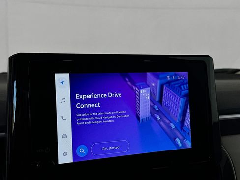 Used 2025 Toyota Corolla LE w/ Convenience Package image 19