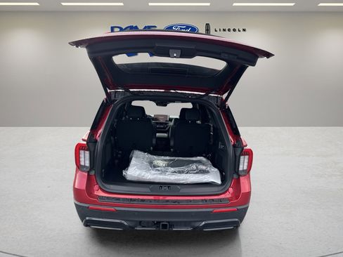 Used 2026 Ford Explorer ST-Line w/ ST-Line Street Pack AWD/4WD image 18