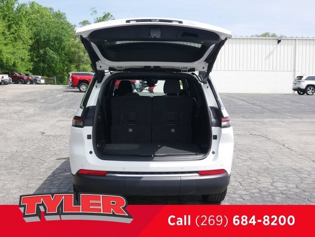 Certified 2024 Jeep Grand Cherokee L Laredo w/ Luxury Tech Group I AWD/4WD image 16