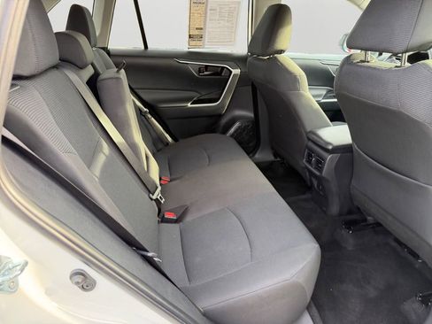Used 2024 Toyota RAV4 LE AWD/4WD image 13